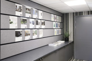 Panneau d'information mural acoustique